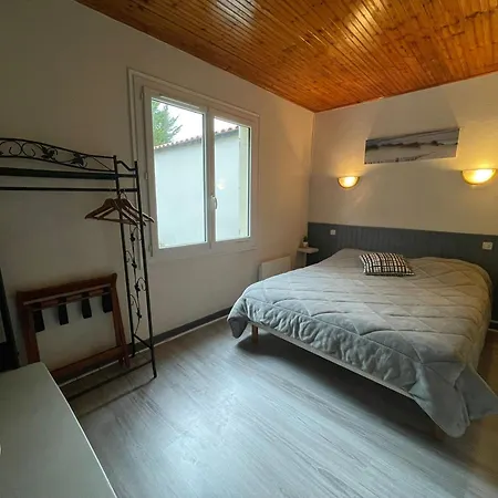 Holiday home Avec Jeux Et Terrasse A La Guittiere - Fr-1-426-567 *